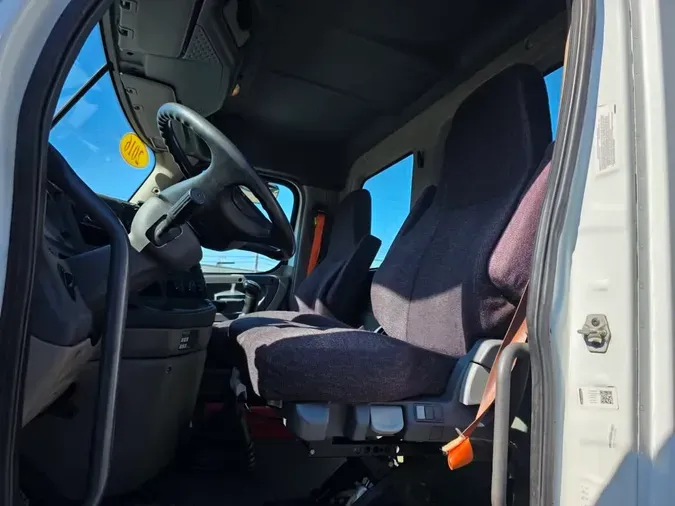 2016 FREIGHTLINER/MERCEDES CASCADIA 125