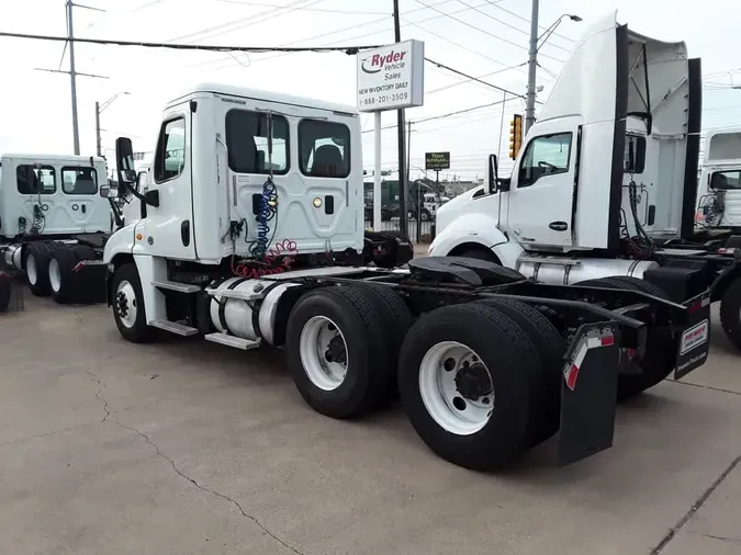 2016 FREIGHTLINER CASCADIA 125