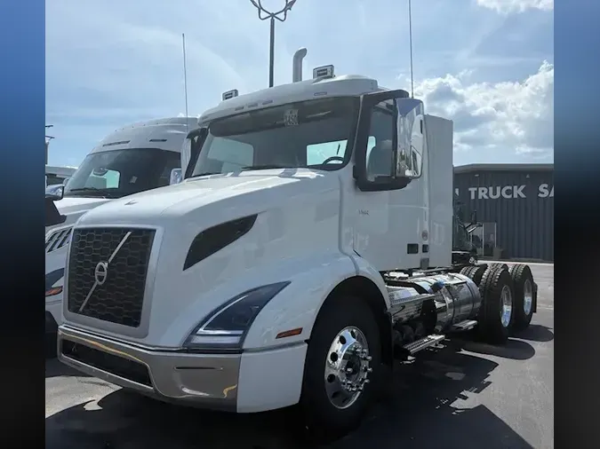 2026 VOLVO TRUCK VNR64T300d286851805bf08daf884ed03cc3d6c98