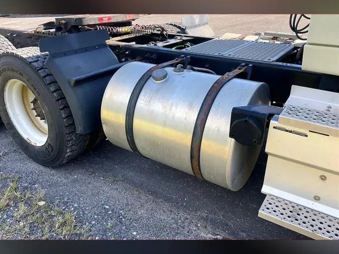 2022 INT LT625 6x4