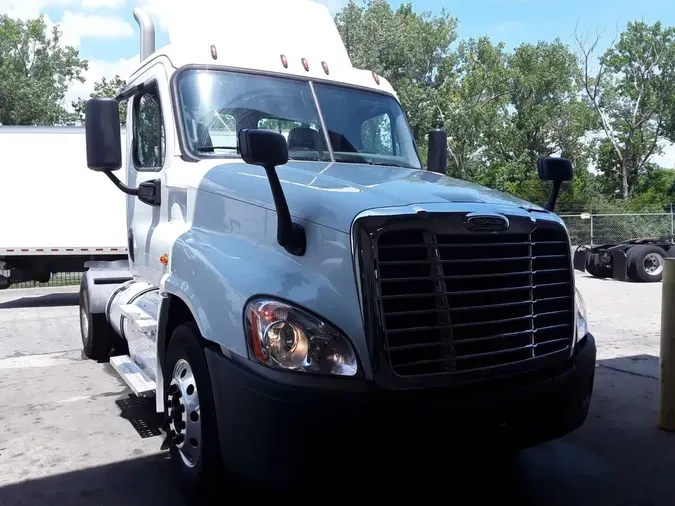 2019 FREIGHTLINER CASCADIA 125