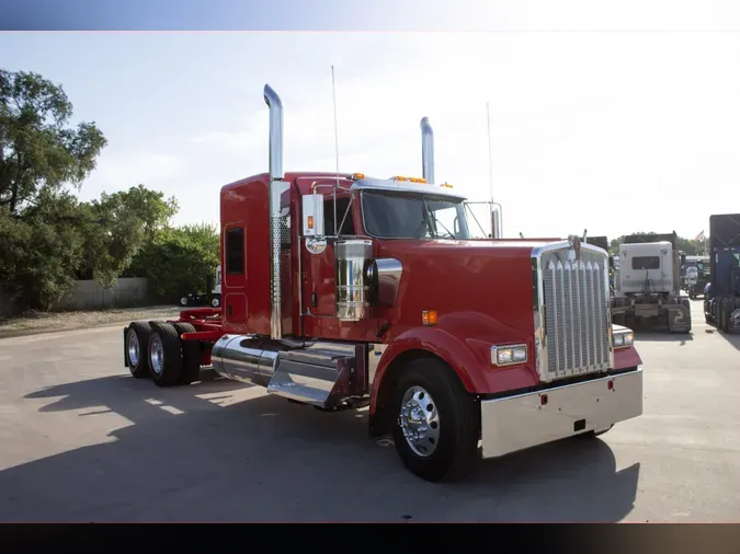 2026 KENWORTH W900L