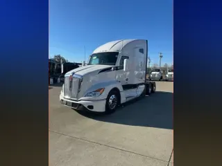 2025 Kenworth T680