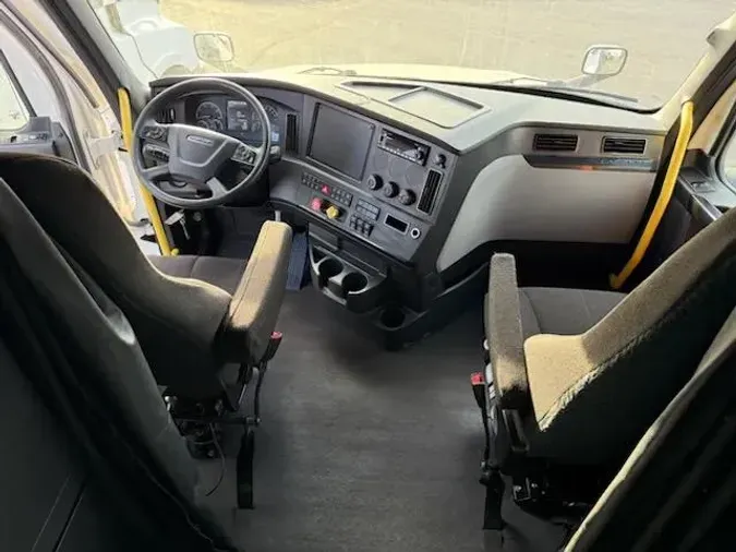 2023 Freightliner Cascadiad28c4c5f411bc108b563720f1b13f9a6