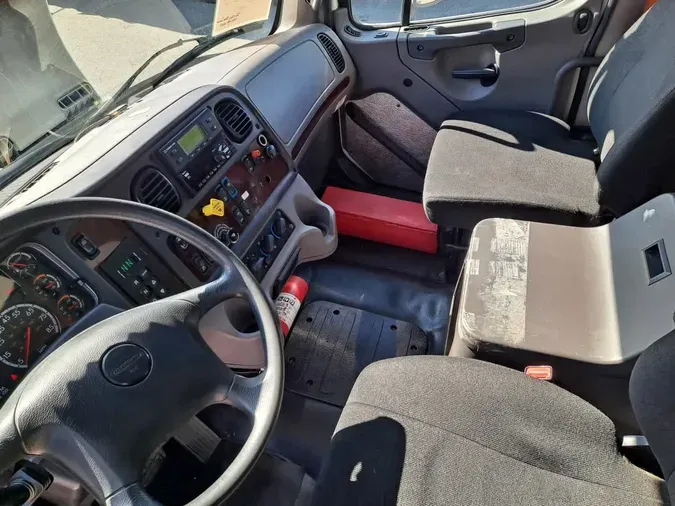 2019 FREIGHTLINER/MERCEDES M2 106