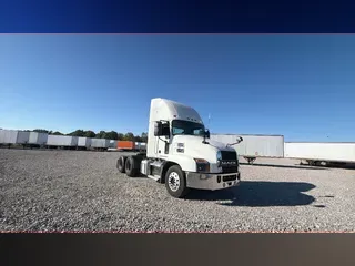 2020 Mack Anthem