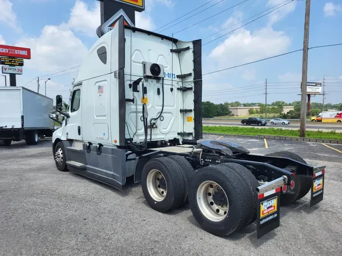 2022 Freightliner Cascadia