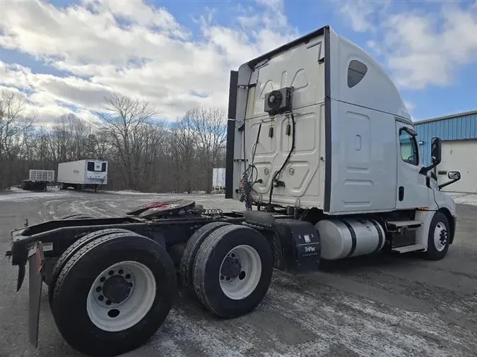2020 FREIGHTLINER CA126