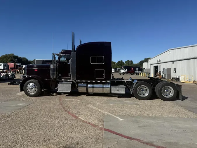 2023 Peterbilt 389d2949b3d373ad27bc476f501fe7eabcf