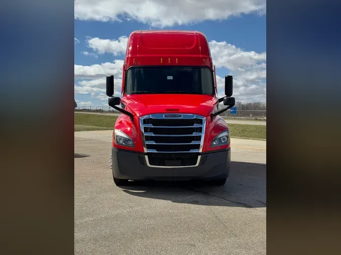 2023 FREIGHTLINER Cascadia 126d295010bc62021a2ef2a901a8ee91552