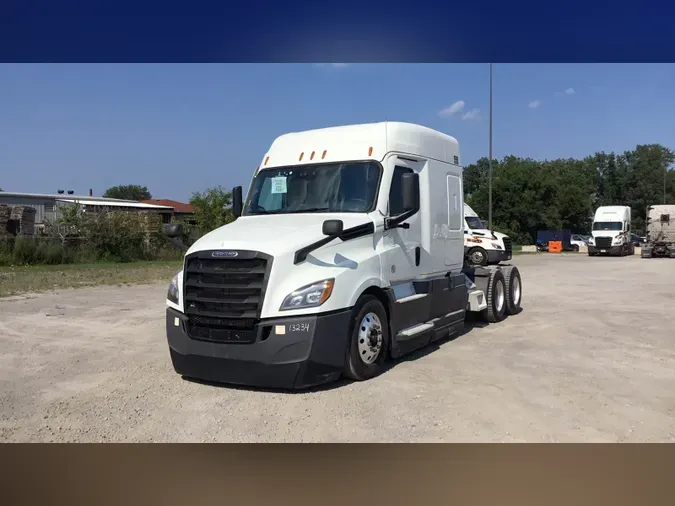 2021 Freightliner Cascadia 126