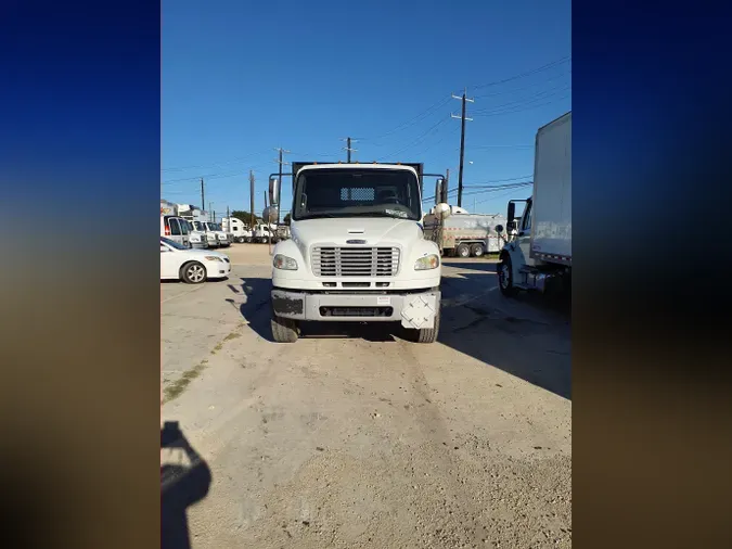 2017 FREIGHTLINER/MERCEDES M2 106