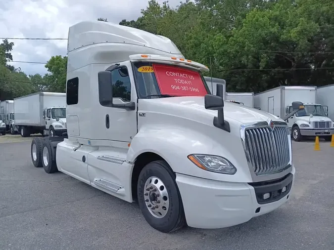 2019 NAVISTAR INTERNATIONAL LT625 SLPR CAB