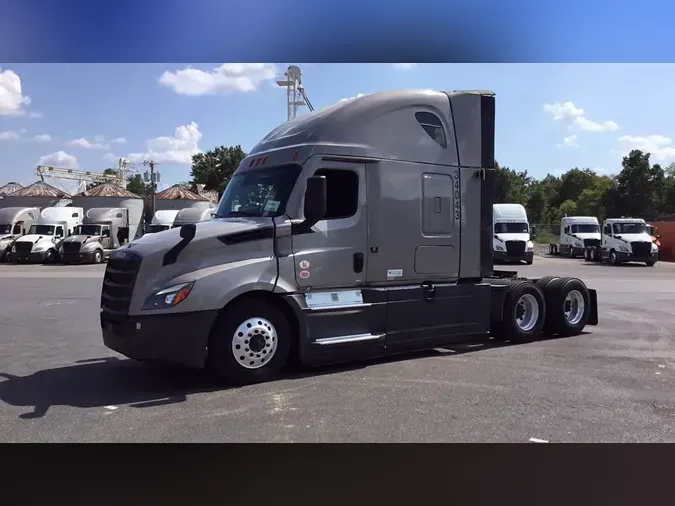 2025 Freightliner Cascadia 126