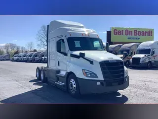 2021 Freightliner Cascadia 126