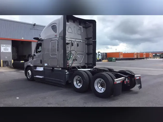 2025 Freightliner Cascadia 126