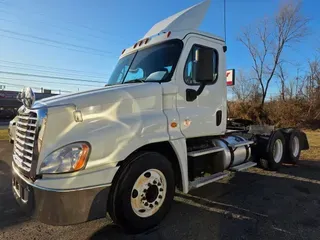 2019 FREIGHTLINER/MERCEDES CASCADIA 125