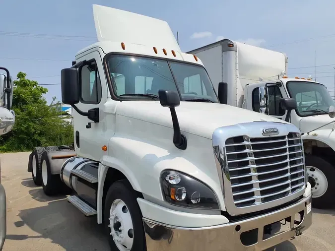 2018 FREIGHTLINER CASCADIA 125