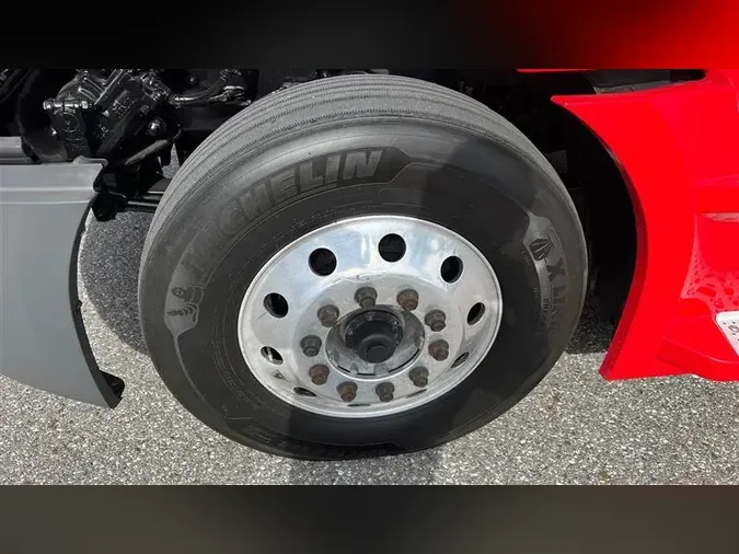 2022 FREIGHTLINER CA126