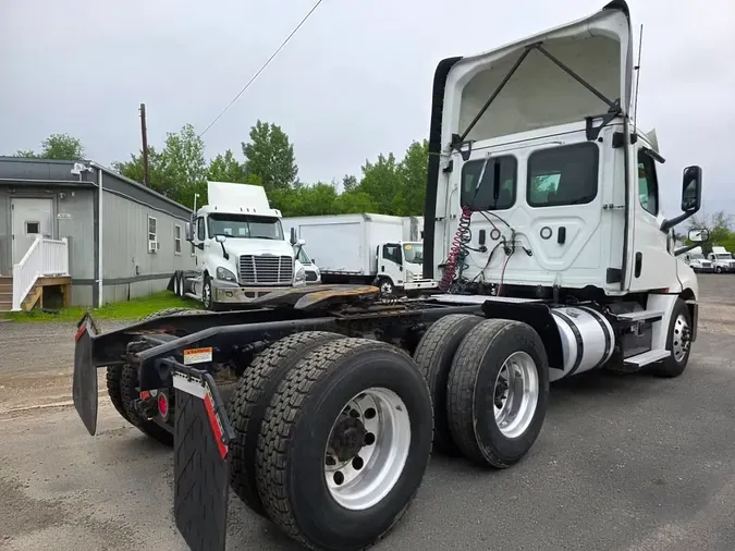 2020 FREIGHTLINER NEW CASCADIA PX12664