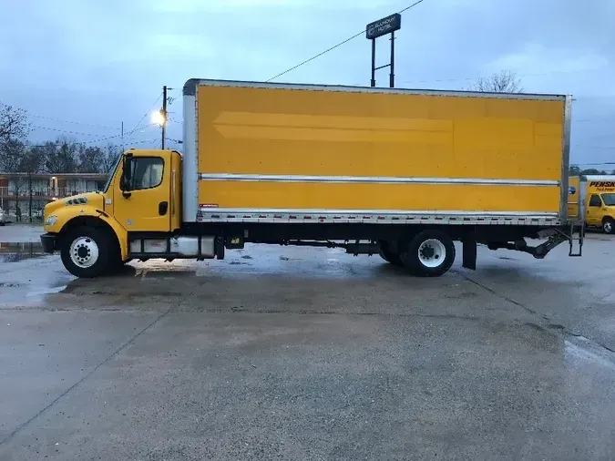 2018 Freightliner M2