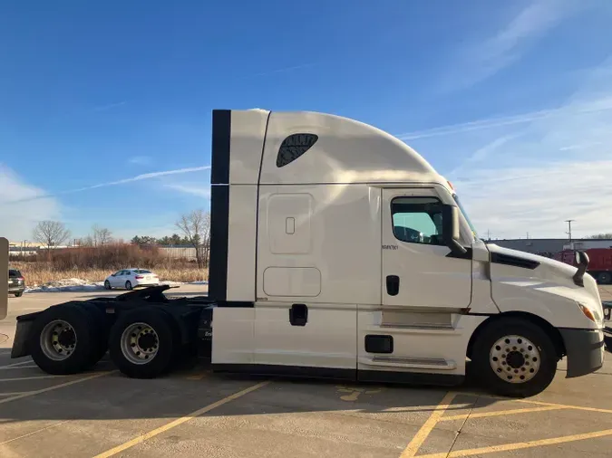 2022 Freightliner Cascadia