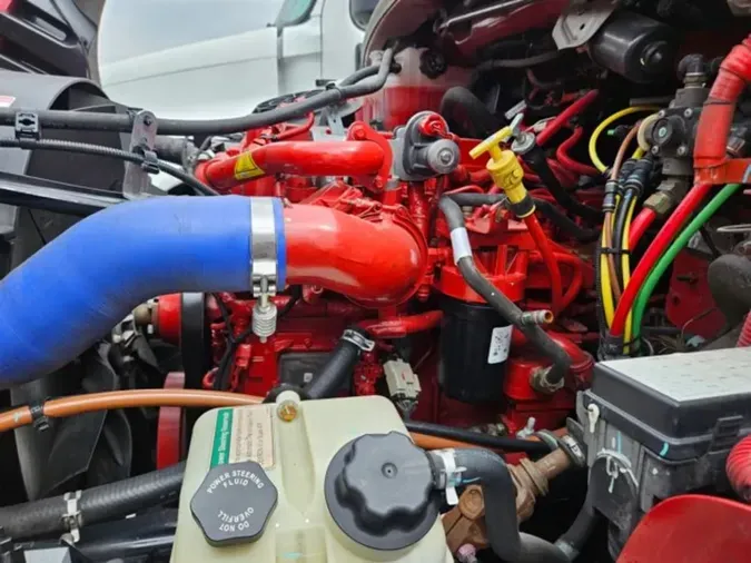 2018 FREIGHTLINER/MERCEDES M2 106