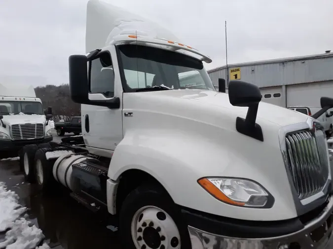 2019 NAVISTAR INTERNATIONAL LT625 DAYCAB T/A