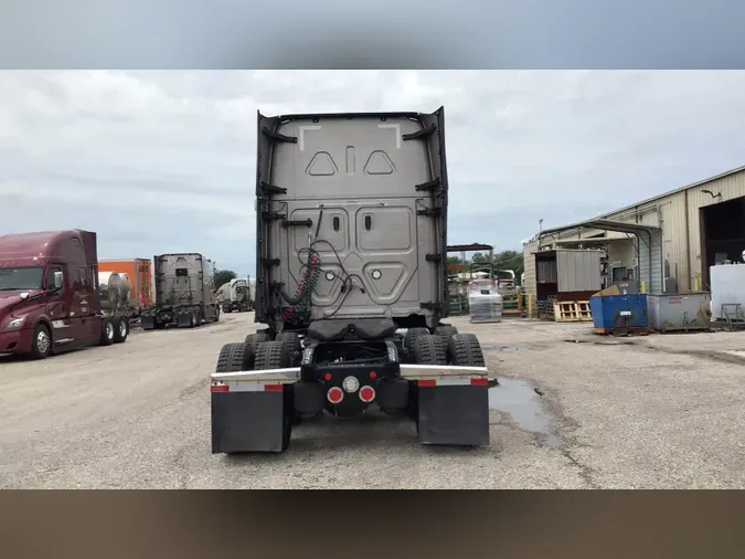 2023 Freightliner Cascadia