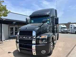 2025 MACK AN64T70