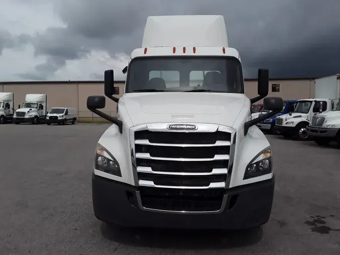 2020 FREIGHTLINER/MERCEDES NEW CASCADIA 126d2af1d7872222c589f59532a22f6af9e