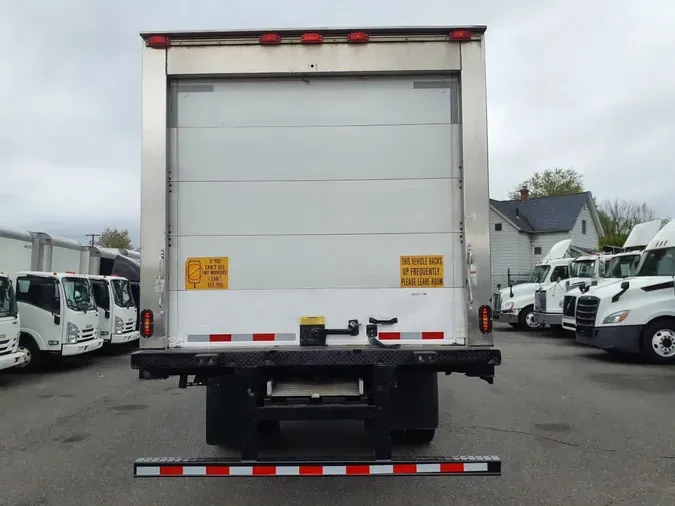 2017 FREIGHTLINER M2 106