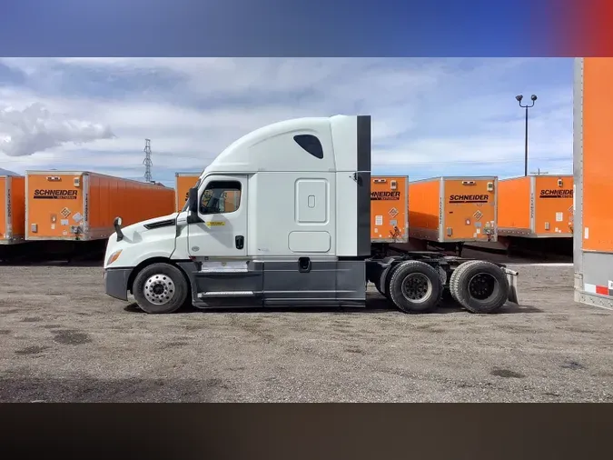 2020 Freightliner Cascadia