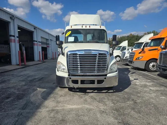 2019 FREIGHTLINER/MERCEDES CASCADIA 125d2b2041562449734c9435f839c24832f
