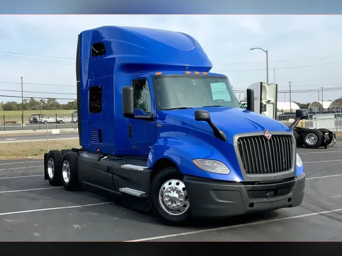 2022 INT LT625 6x4d2b5d954a7f64ae214459d70f487d89b