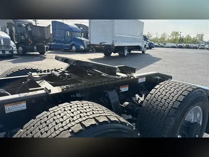 2020 FREIGHTLINER CA126