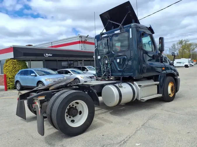 2019 FREIGHTLINER/MERCEDES CASCADIA 125d2b6643d9118bc3a7310417b78eed300