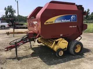 2012 New Holland BR7060