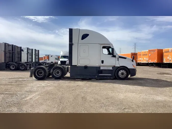 2022 Freightliner Cascadia