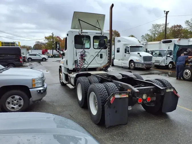 2017 FREIGHTLINER/MERCEDES CASCADIA 125d2ba8bf04e75b750c845ac8cae0088b1