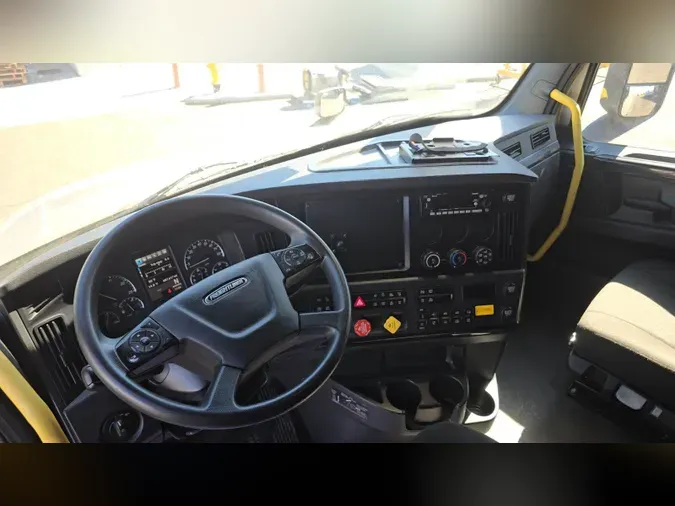 2025 Freightliner Cascadia 126d2be11cde77d8a1d4a081f783e1930d7