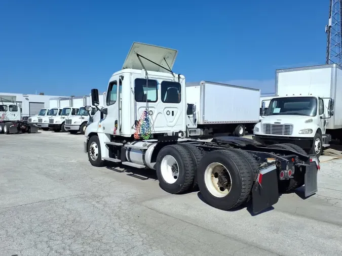 2019 FREIGHTLINER/MERCEDES CASCADIA 125