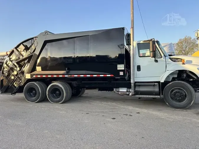 2011 INTERNATIONAL WORKSTAR 7400