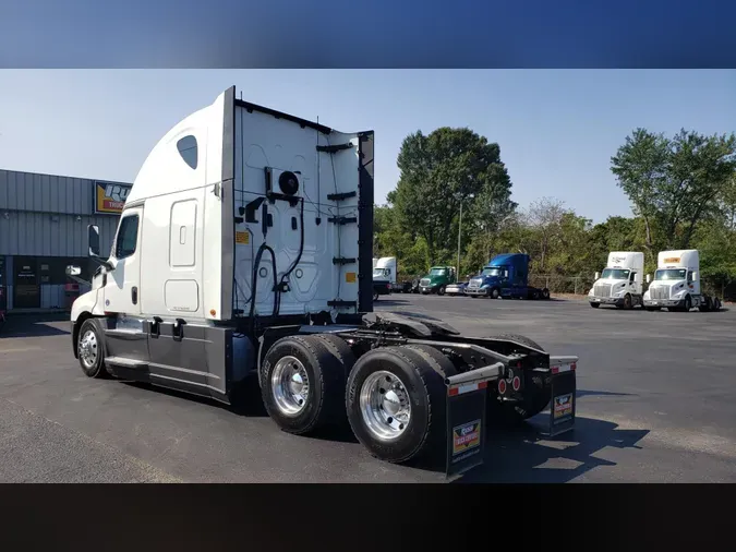 2020 Freightliner Cascadia