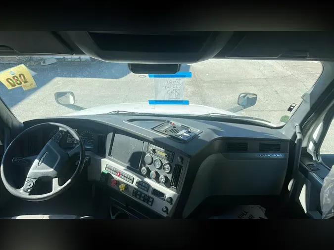 2021 Freightliner Cascadia 126d2c0ec83eb13ac4bcef7ca53c3ada3dd