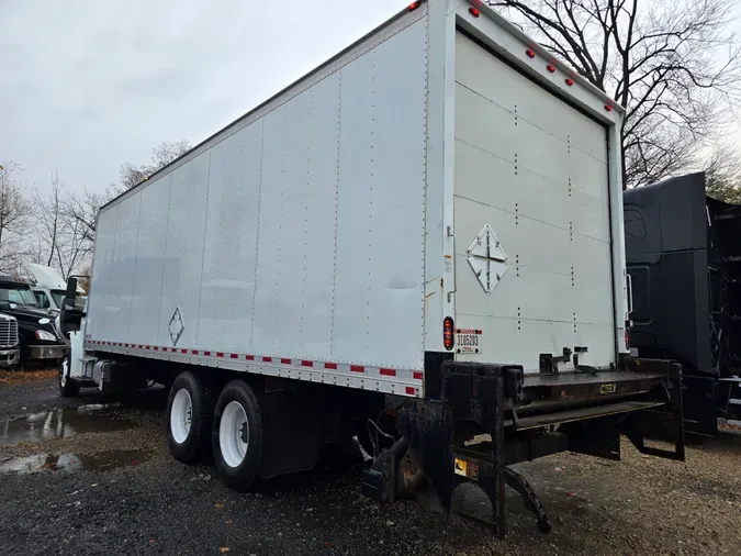 2017 FREIGHTLINER/MERCEDES M2 106