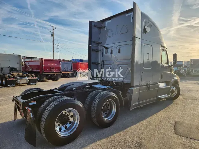 2020 FREIGHTLINER CASCADIA 126