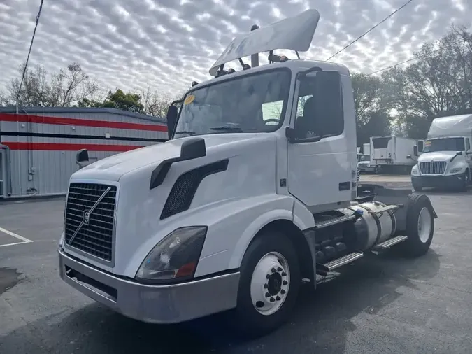 2016 VOLVO VNL42TRACTOR