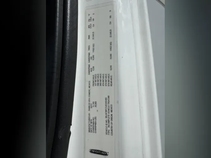 2018 Freightliner Business Class M2 106