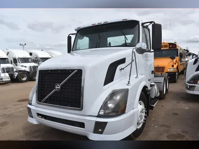 2007 VOLVO VNL64T300
